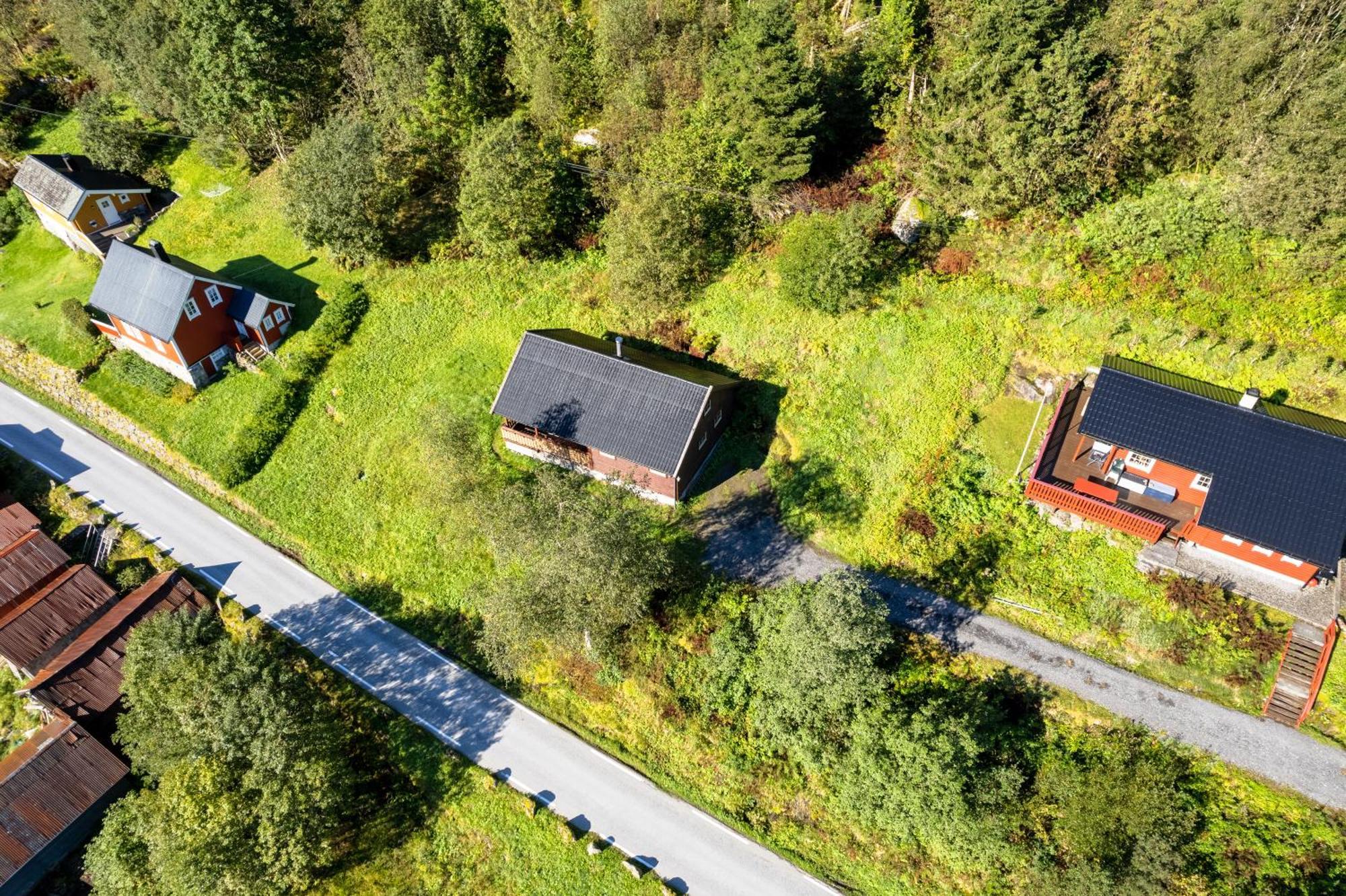 Cabin Alongside The Beautiful Fjaerlandsfjord Zewnętrze zdjęcie